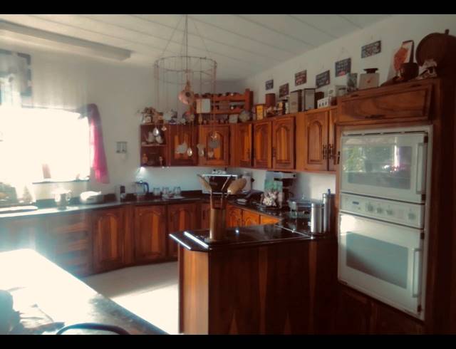 5 BEDROOM HOUSE FOR SALE IN DERSLEY